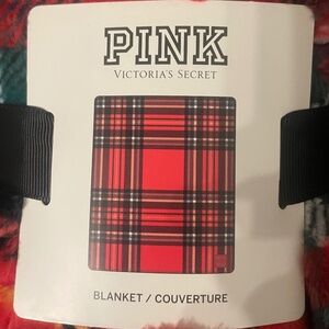NWT*Victoria’s Secret Pink Plaid Throw Blanket